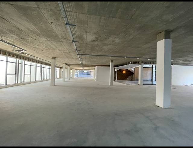 2,173M² OFFICE TO LET IN BRYANSTON